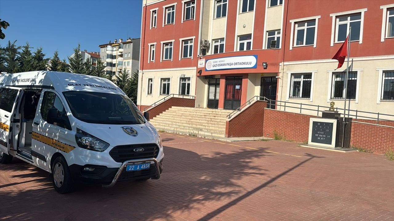 Edirne'de 15 Yaşındaki Kız Çocuğu Silah Kazası Sonucu Hayatını Kaybetti