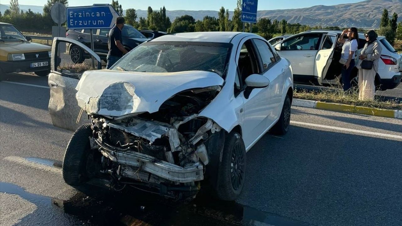 Erzincan'da Kaza: 8 Yaralı