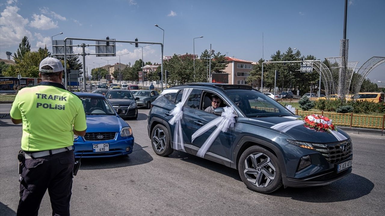 Erzurum'da Düğün Konvoylarına Hava ve Kara Denetimi