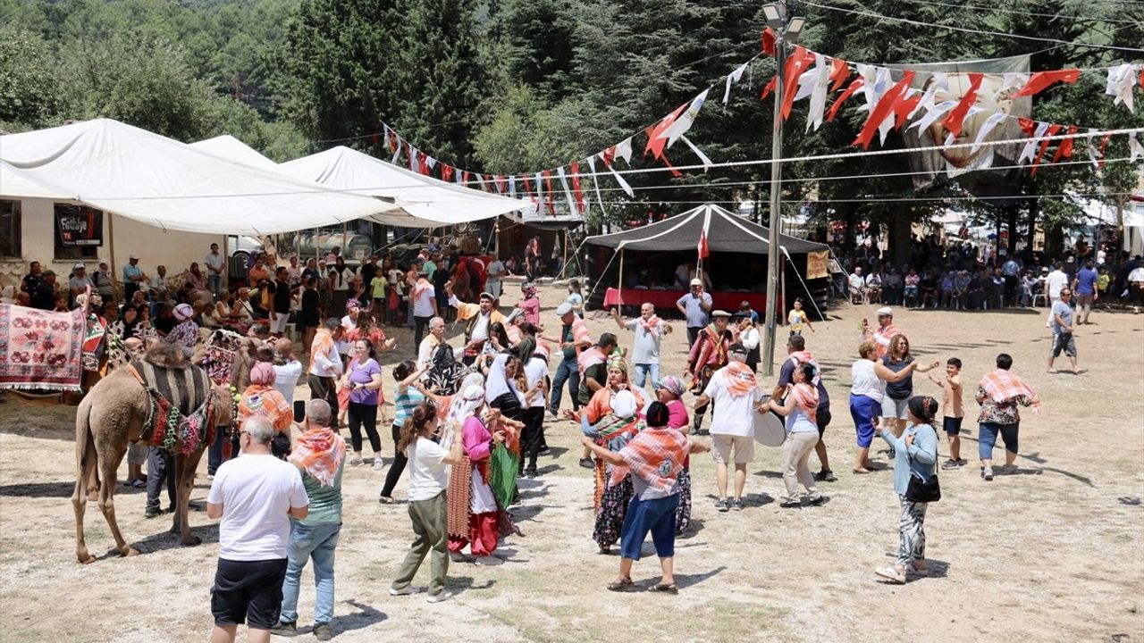 Fethiye'de Yörük Oyunları Şenliği Coşkuyla Gerçekleşti