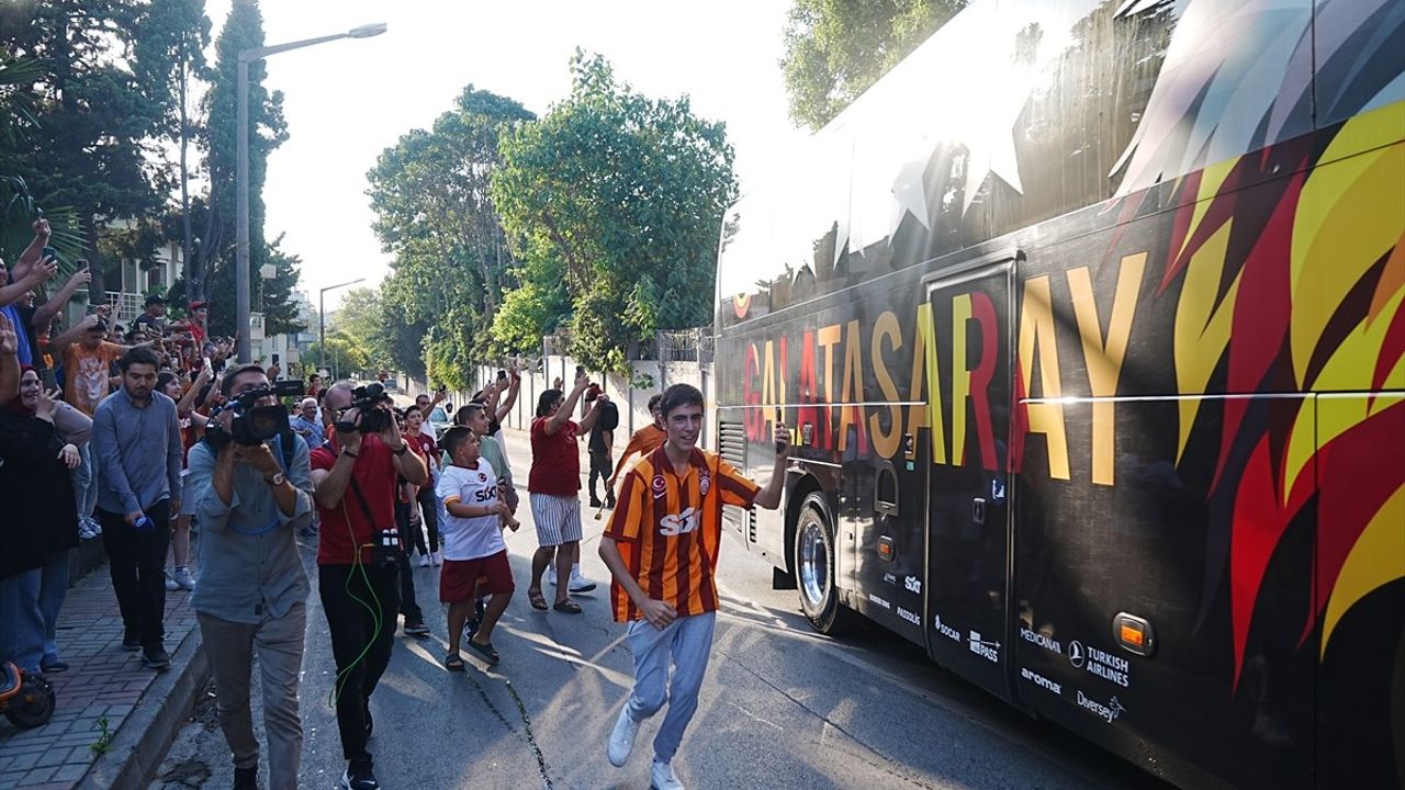 Galatasaray Süper Kupa İçin Yola Çıktı