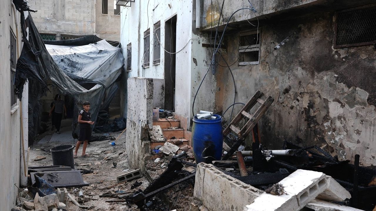 İsrail'in Batı Şeria'ya Hava Saldırısı: 5 Filistinli Hayatını Kaybetti