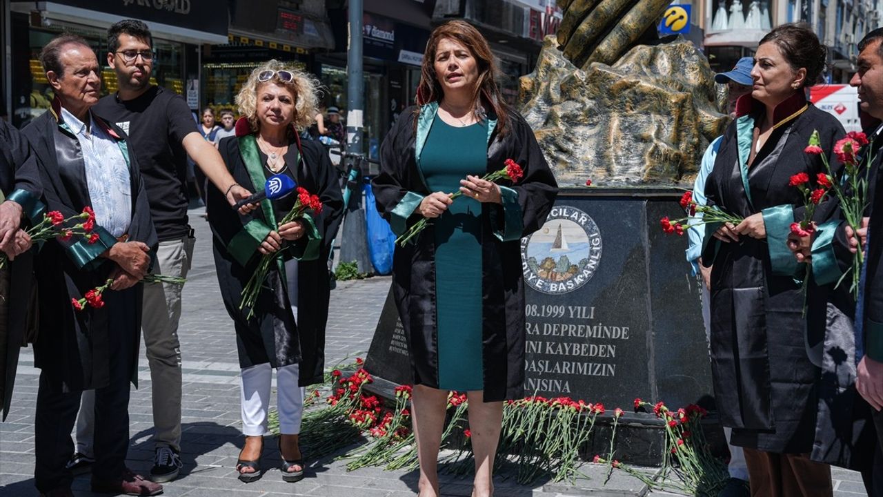 İstanbul Avukatları 17 Ağustos Depremini Andı