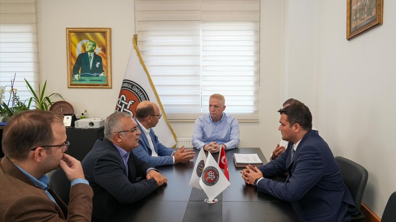 İstanbul Valisi Gül, Acil Durum Hastanesi’nde İncelemede Bulundu