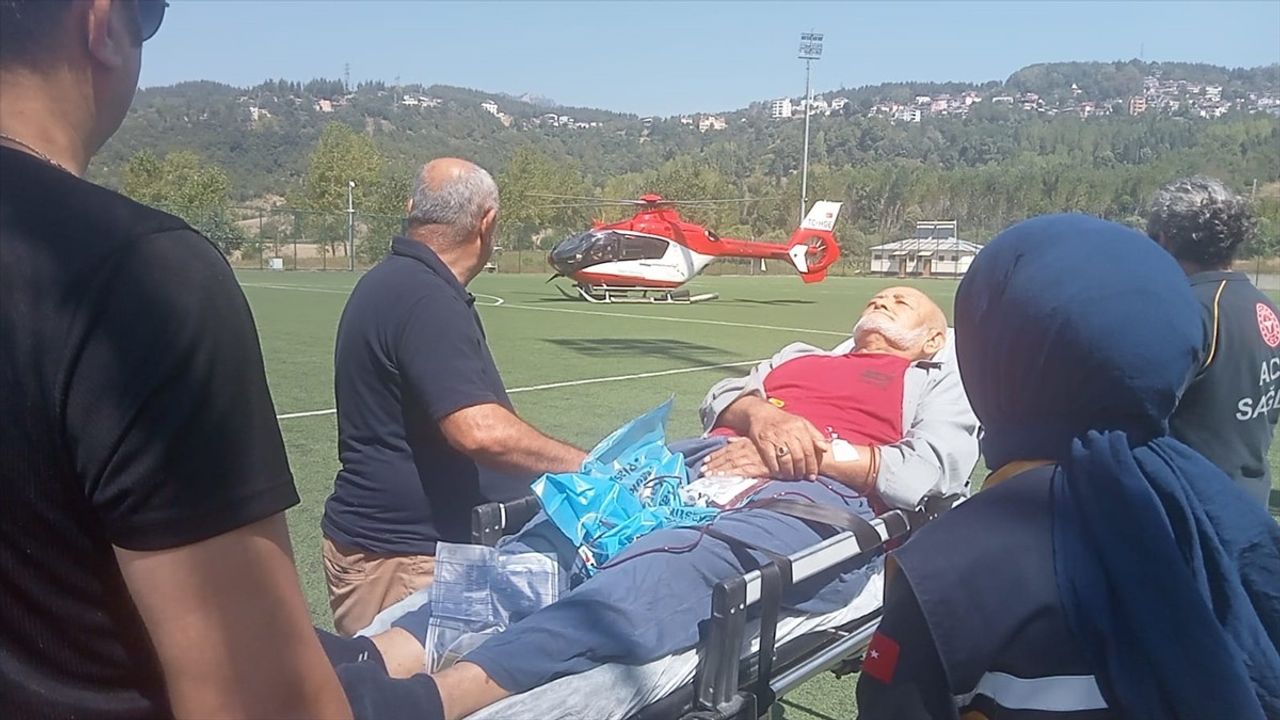 Kahramanmaraş'ta 80 Yaşındaki Hasta Ambulans Helikopterle Adana'ya Uğurlandı