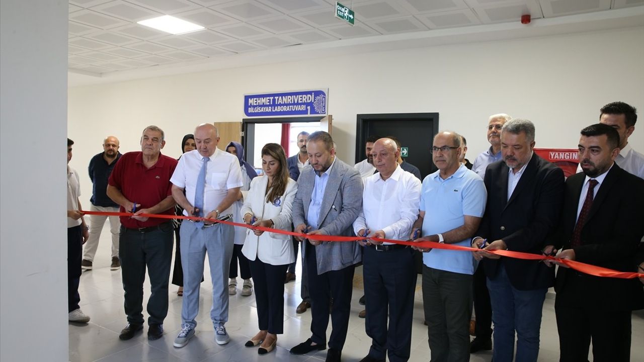 Kahramanmaraş Üniversitesi'nde Yeni Bilgisayar Laboratuvarları Açıldı