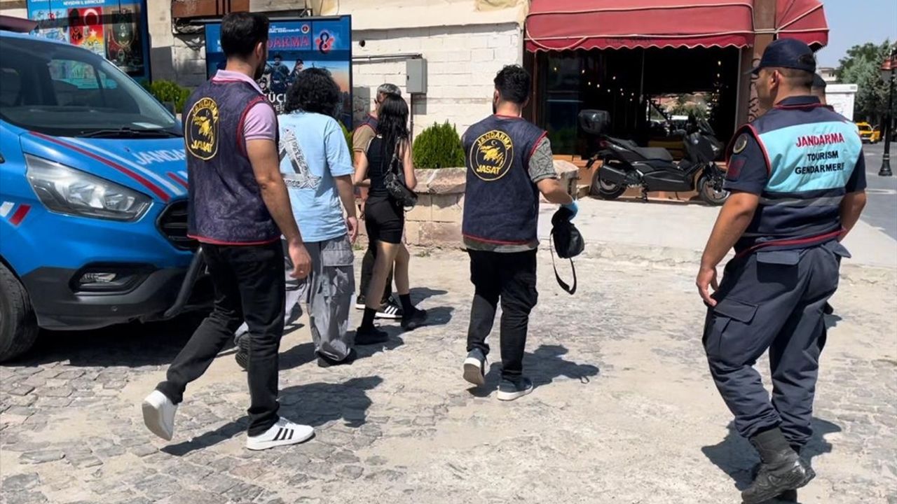Kapadokya'da Turist Çantası Çalma Olayı: Güney Koreli Kadınlar Yakalandı
