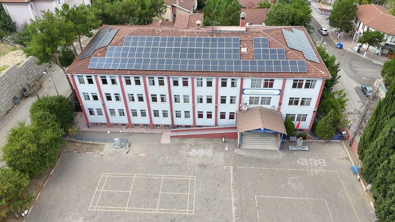 Karabük'teki İlkokul Enerjisini Güneşten Elde Ediyor