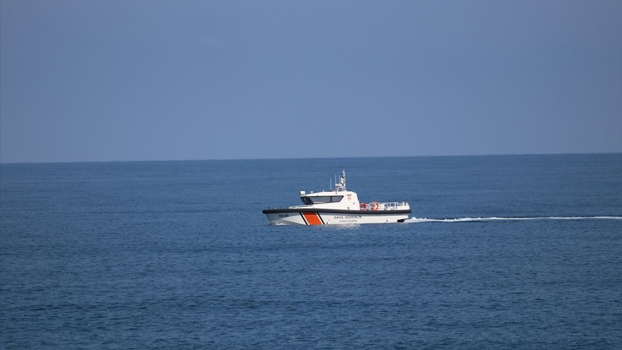 Kastamonu'da Tekne Faciasında Arama Çalışmaları Devam Ediyor