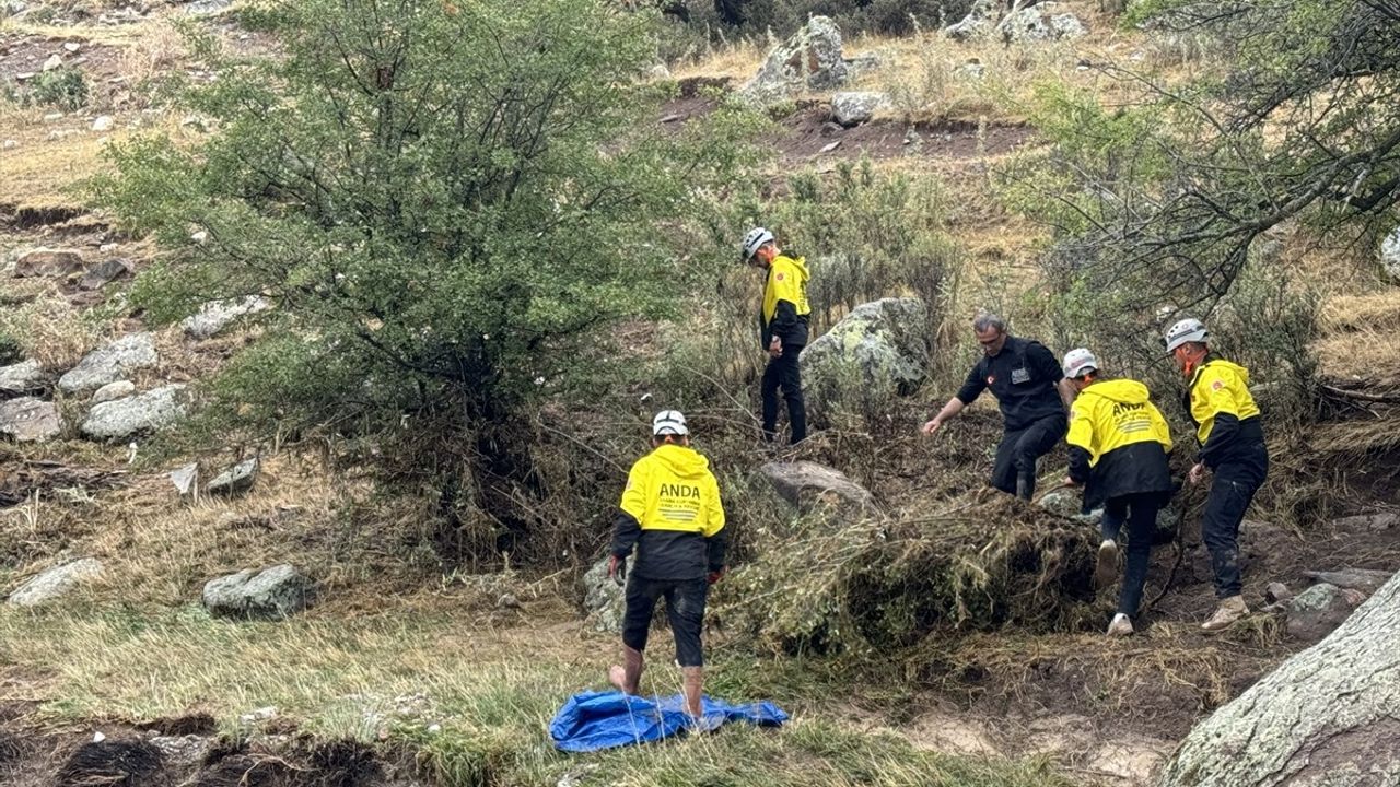 Kayseri'de Sel Felaketi: Arama Çalışmaları Sürüyor