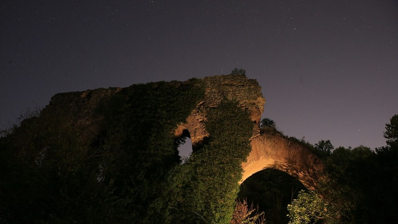 Kocaeli'de Perseid Meteor Yağmuru Antik Su Kemerinden İzleniyor