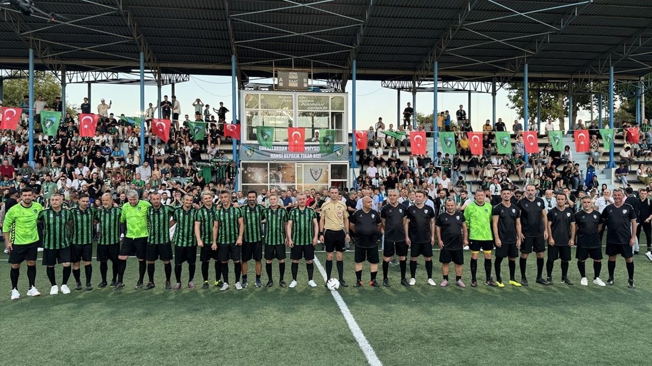 Kocaelispor'dan Marmara Depremi Anma Etkinliği