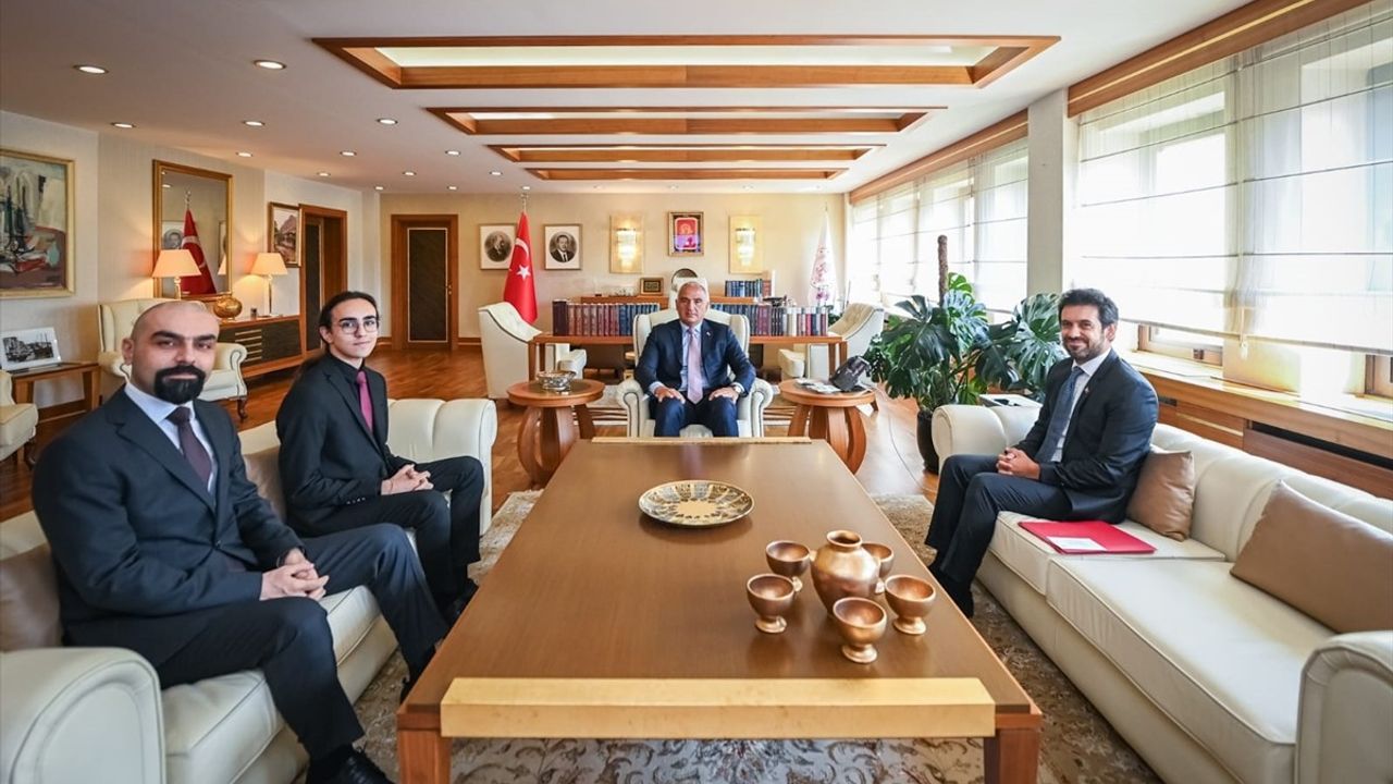 Kültür ve Turizm Bakanı, Genç Piyanist Eren Düzenli'yi Ağırladı