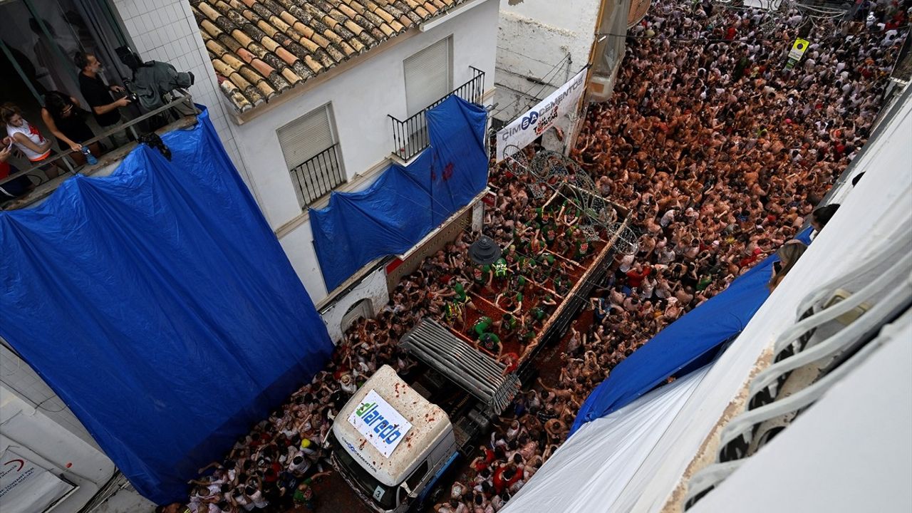 La Tomatina Festivali: 120 Ton Domatesle Eğlencenin Keyfi