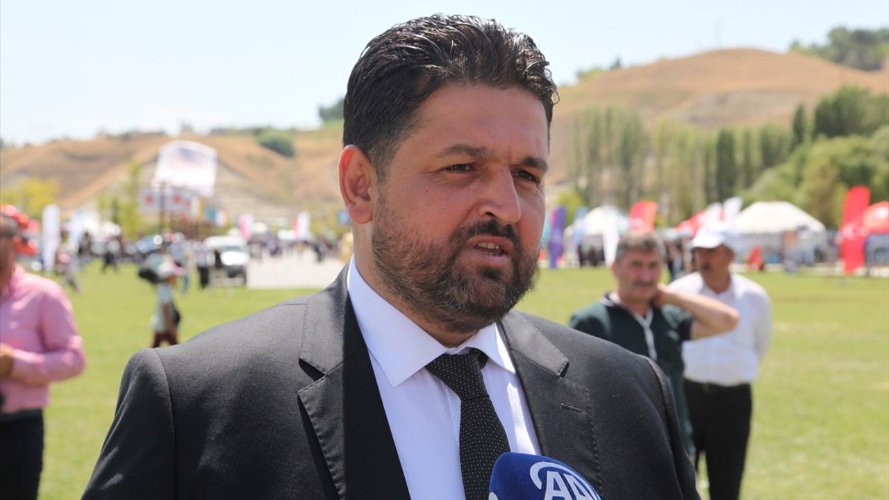 Malazgirt Zaferi'nin 953. Yıl Dönümü Ahlat'ta Coşkuyla Kutlanıyor