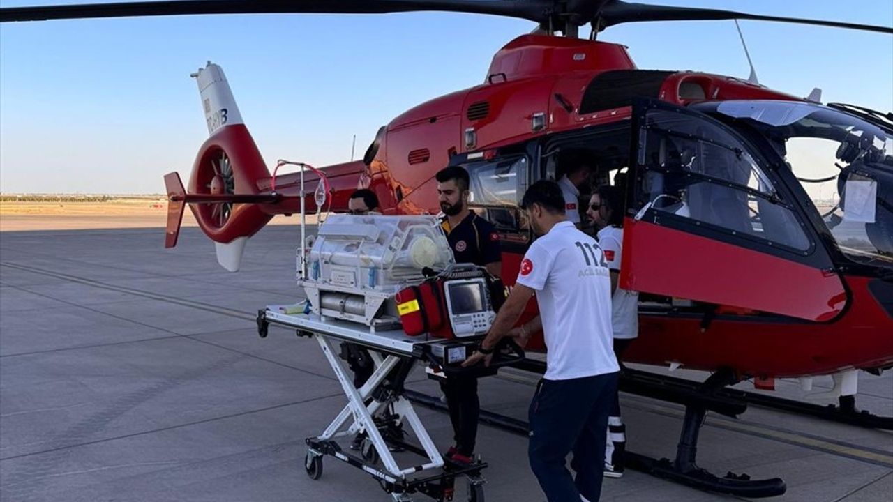 Mardin'den Diyarbakır'a Ambulans Helikopterle Bebek Nakli