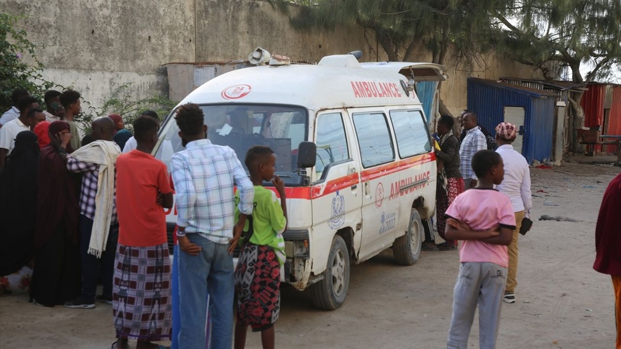 Mogadişu'da Terör Saldırısı: 32 Ölü, 63 Yaralı