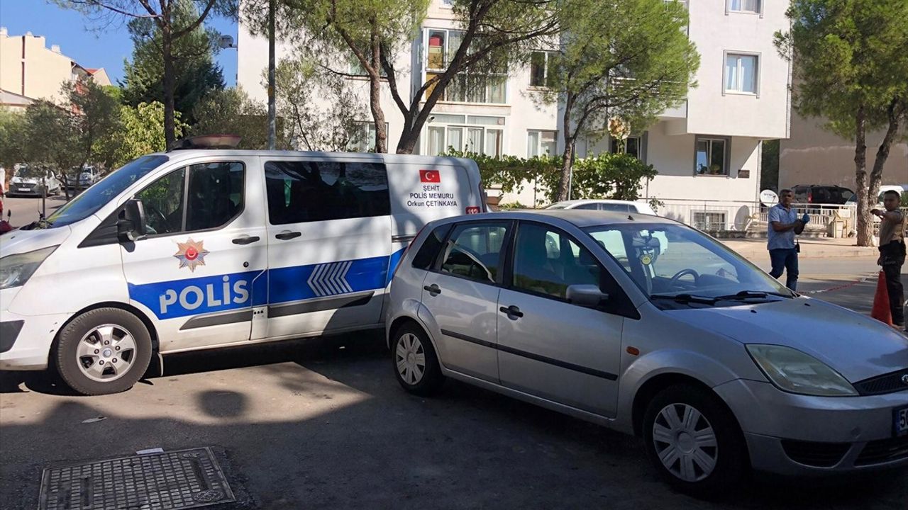 Muğla'da Eşinin Bıçakladığı Kadın Hayatını Kaybetti