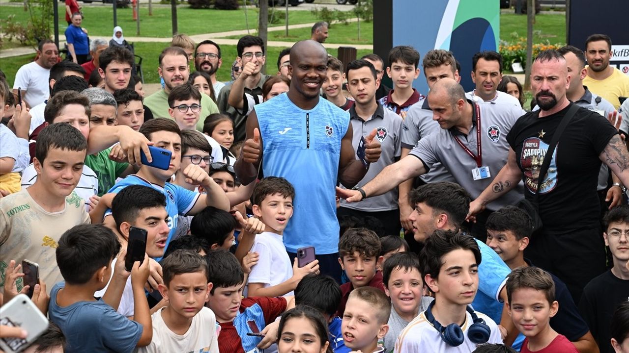 Nwakaeme Trabzon Futbol Festivali'nde coşku dolu anlar yaşadı