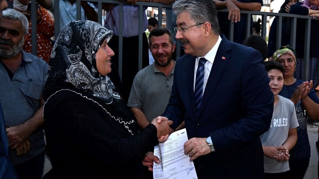 Osmaniye'de 60 Deprem Konutu Hak Sahiplerine Teslim Edildi