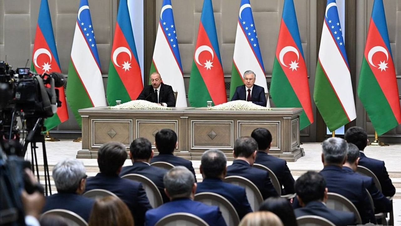 Özbekistan ile Azerbaycan Müttefiklik İlişkileri Kurdu
