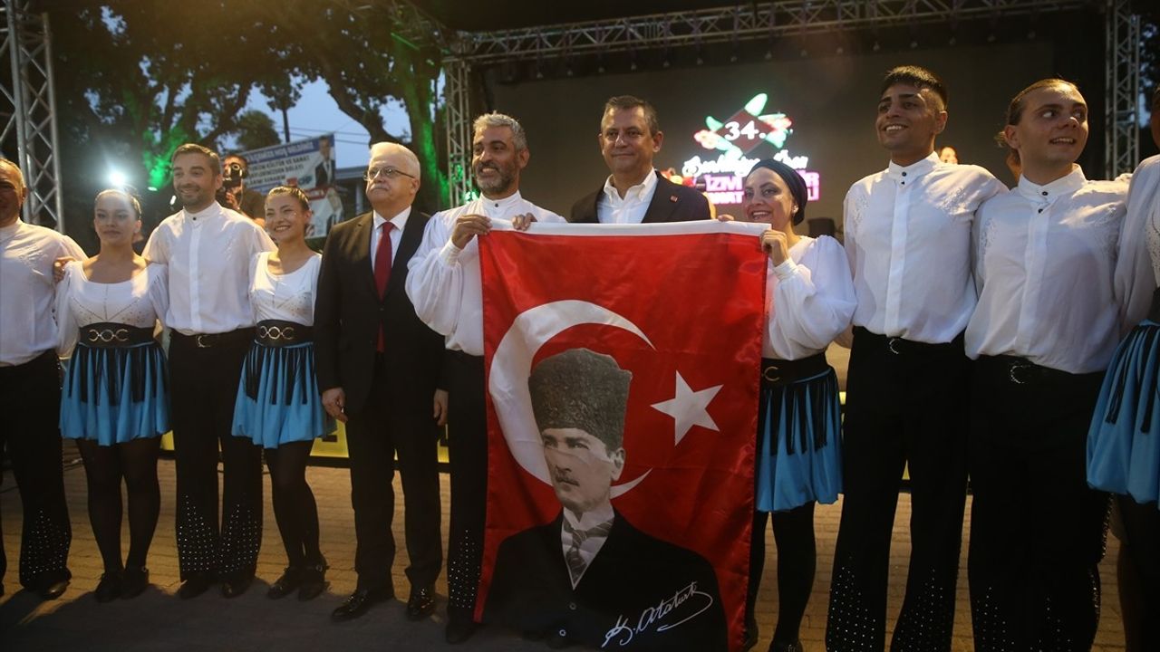 Özgür Özel, Burhaniye-Ören Festivali'nde Geleceğin Eğitimine Dikkat Çekti