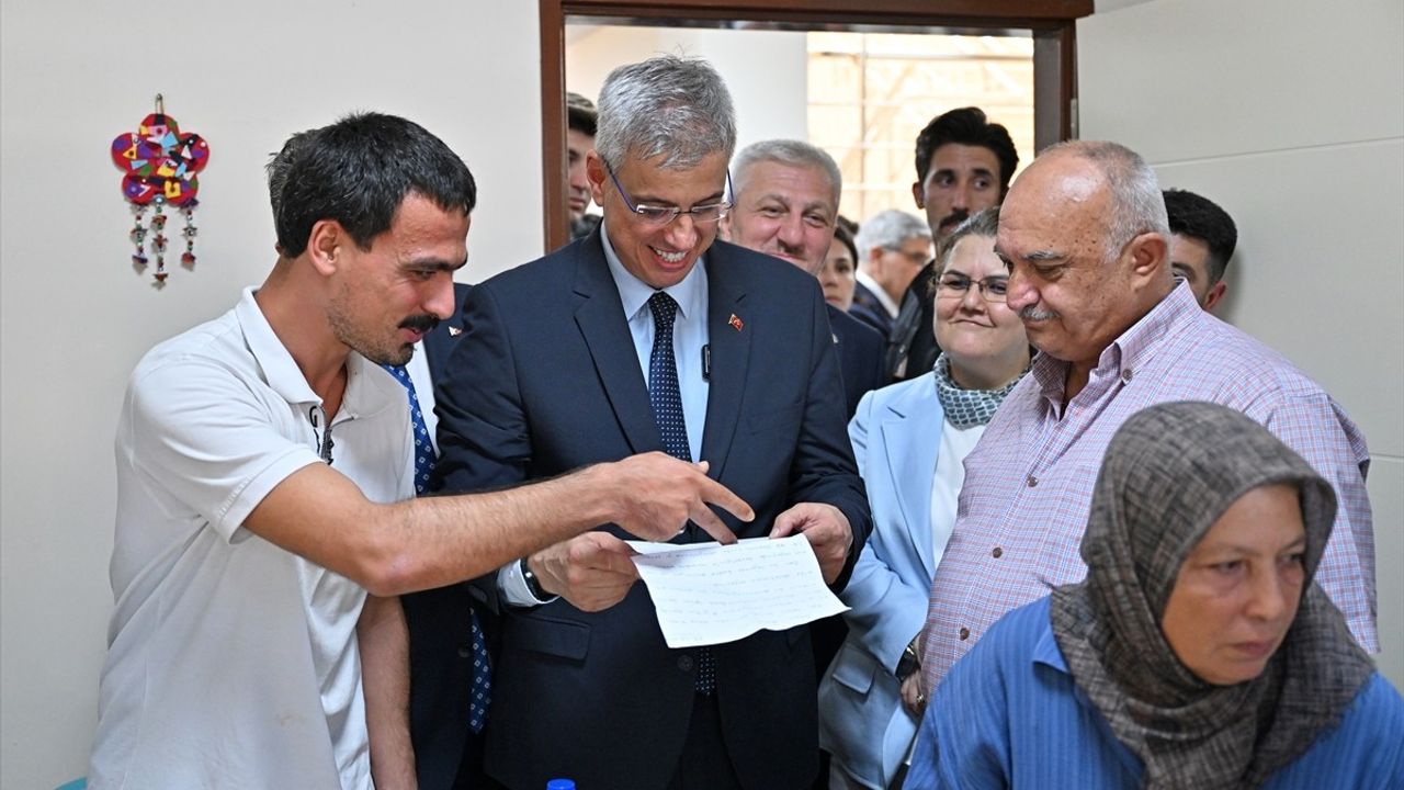 Sağlık Bakanı Kemal Memişoğlu, Osmaniye Valiliğini Ziyaret Etti