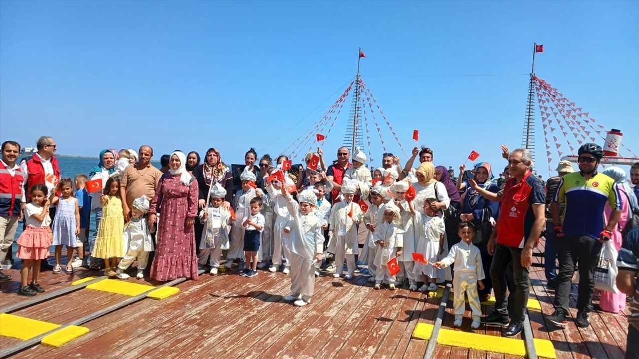 Samsun'da Geleneksel Toplu Sünnet Şöleni Düzenlendi