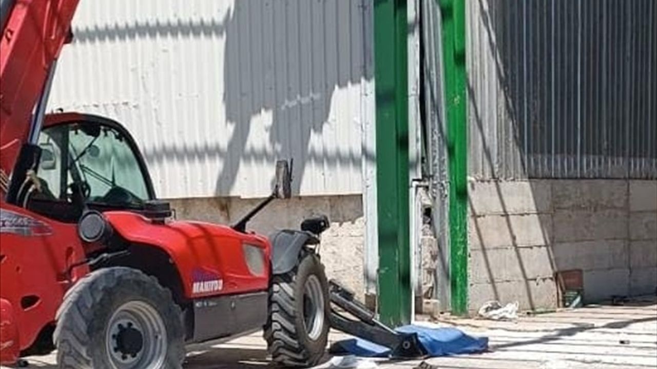 Şanlıurfa'da Fabrika İşçisi Çatıda Düşerek Hayatını Kaybetti