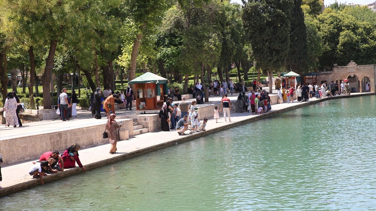 Şanlıurfa'da Sıcak Hava Rekor Kırıyor