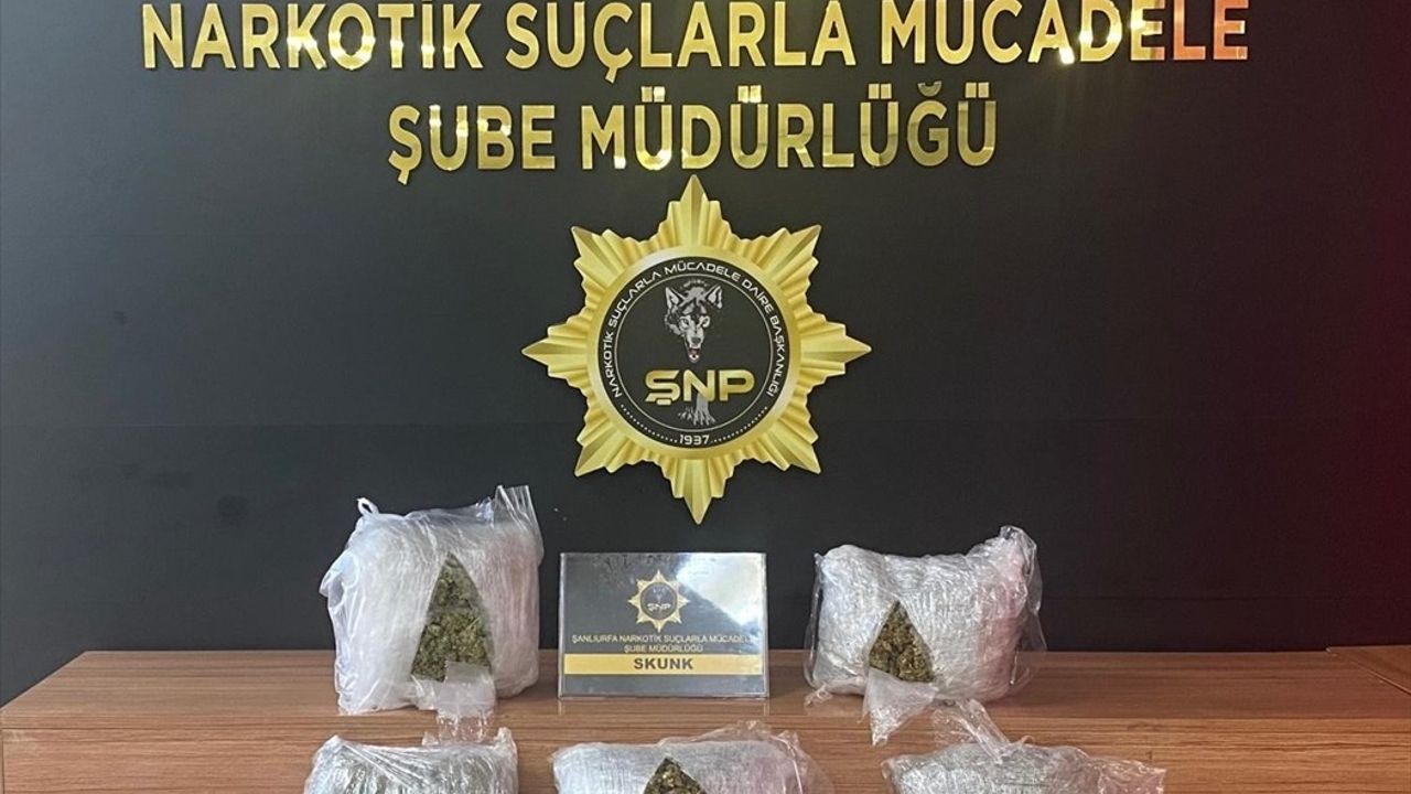 Şanlıurfa'da Uyuşturucu Operasyonu: 3 Gözaltı ve 6.2 Kilo Uyuşturucu Ele Geçirildi