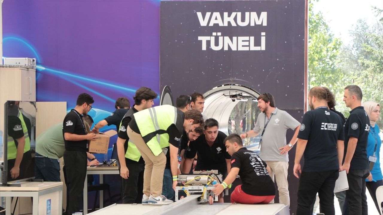 Selçuk Bayraktar'dan Gençlere Hızlı Ulaşım Vurgusu