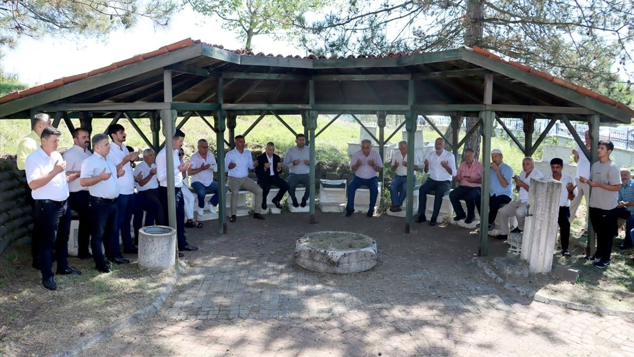 Şemsi Denizer, Zonguldak'ta Mezarı Başında Anıldı