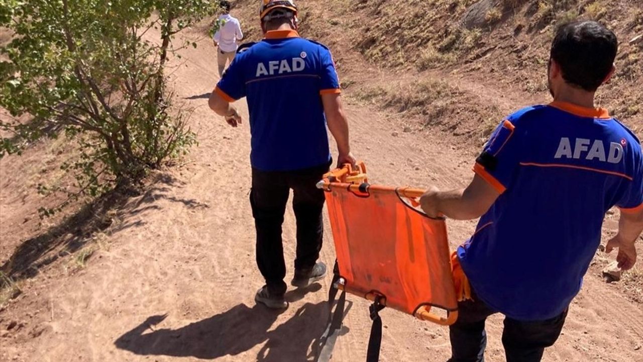 Sivas'ta Dağ Motosikleti Kazasında AFAD Ekipleri Yardım Etti