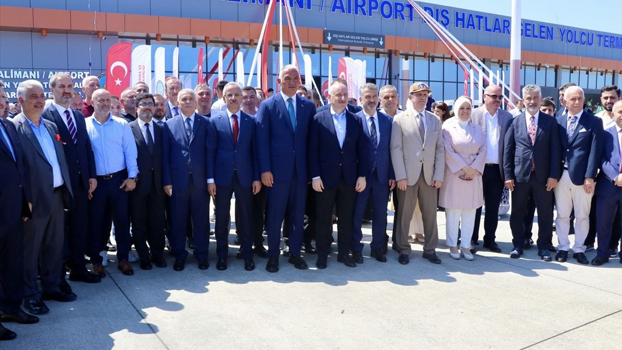 Trabzon Havalimanı Yeni Dış Hatlar Terminali Açıldı