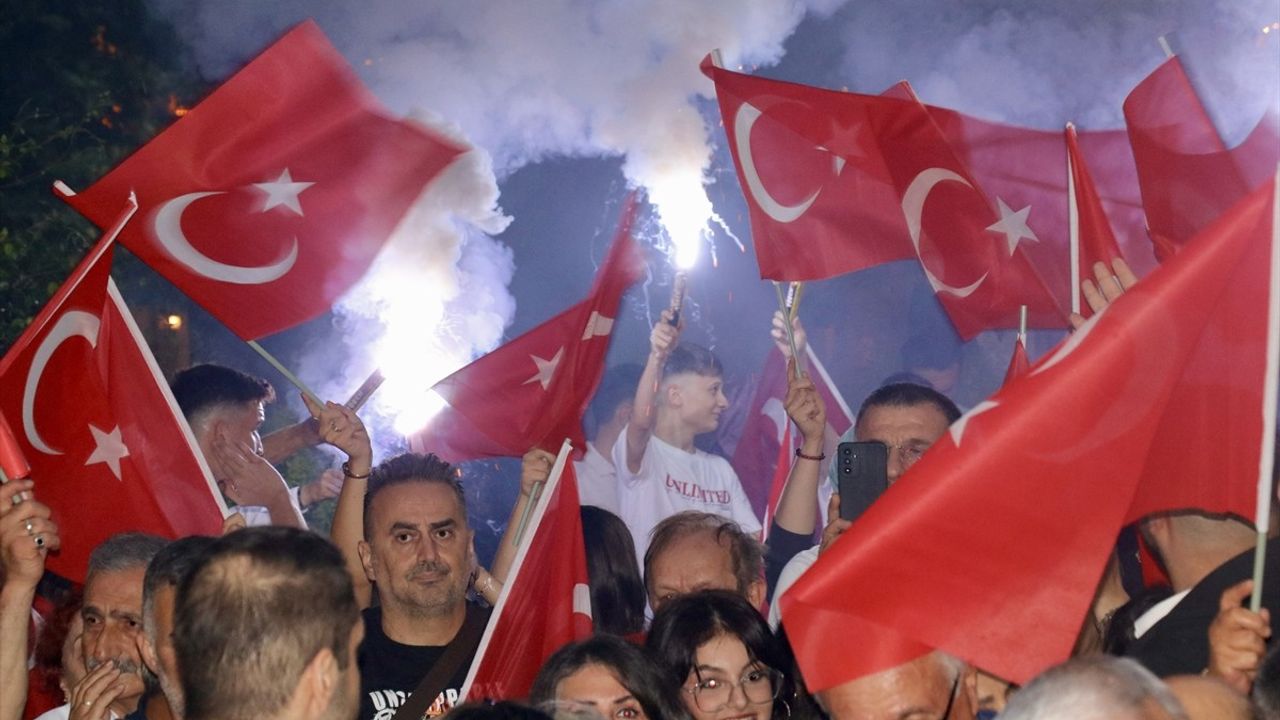 Trabzon ve Giresun'da Fener Alayı Coşkusu