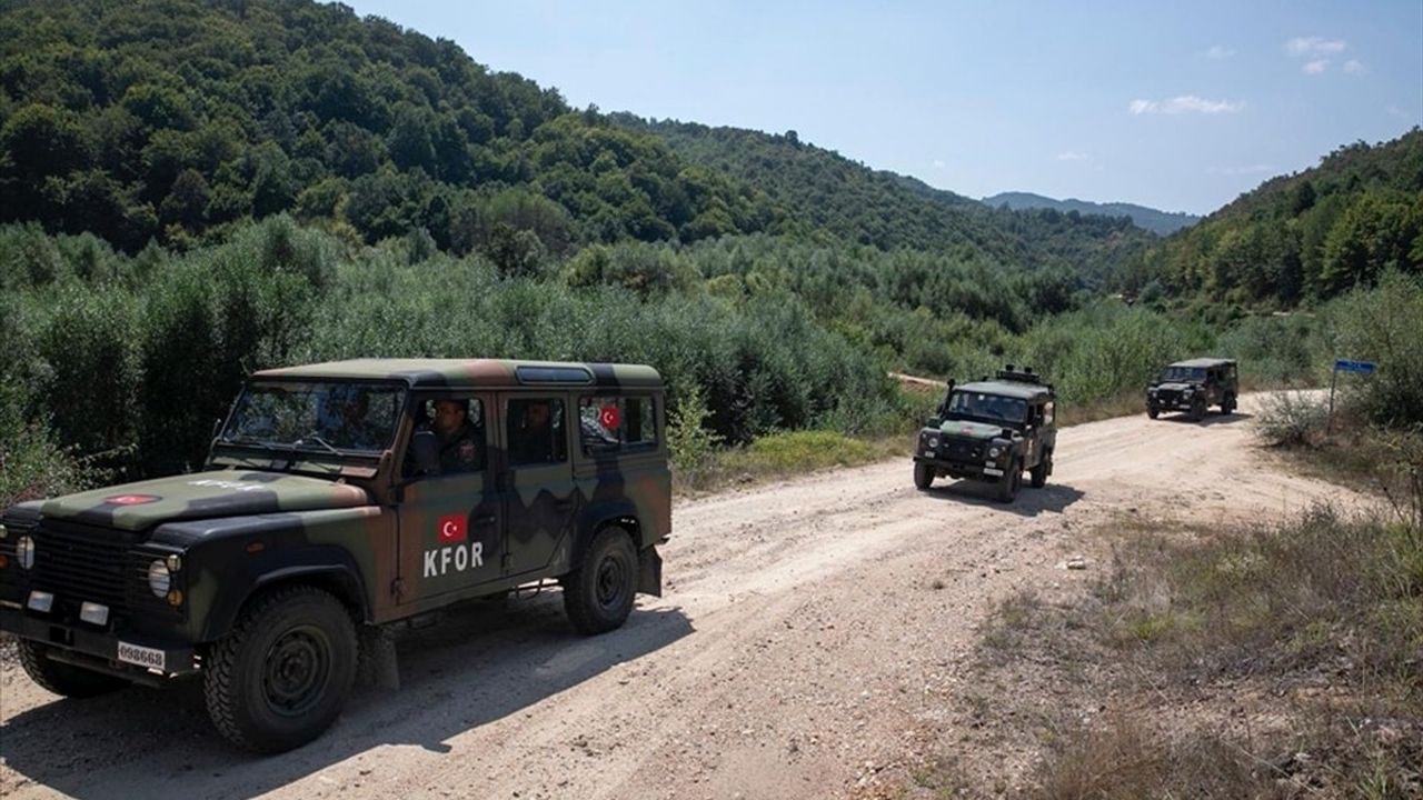 Türk Askeri, Kosova-Sırbistan Sınırında Devriye Faaliyetlerini Sürdürüyor