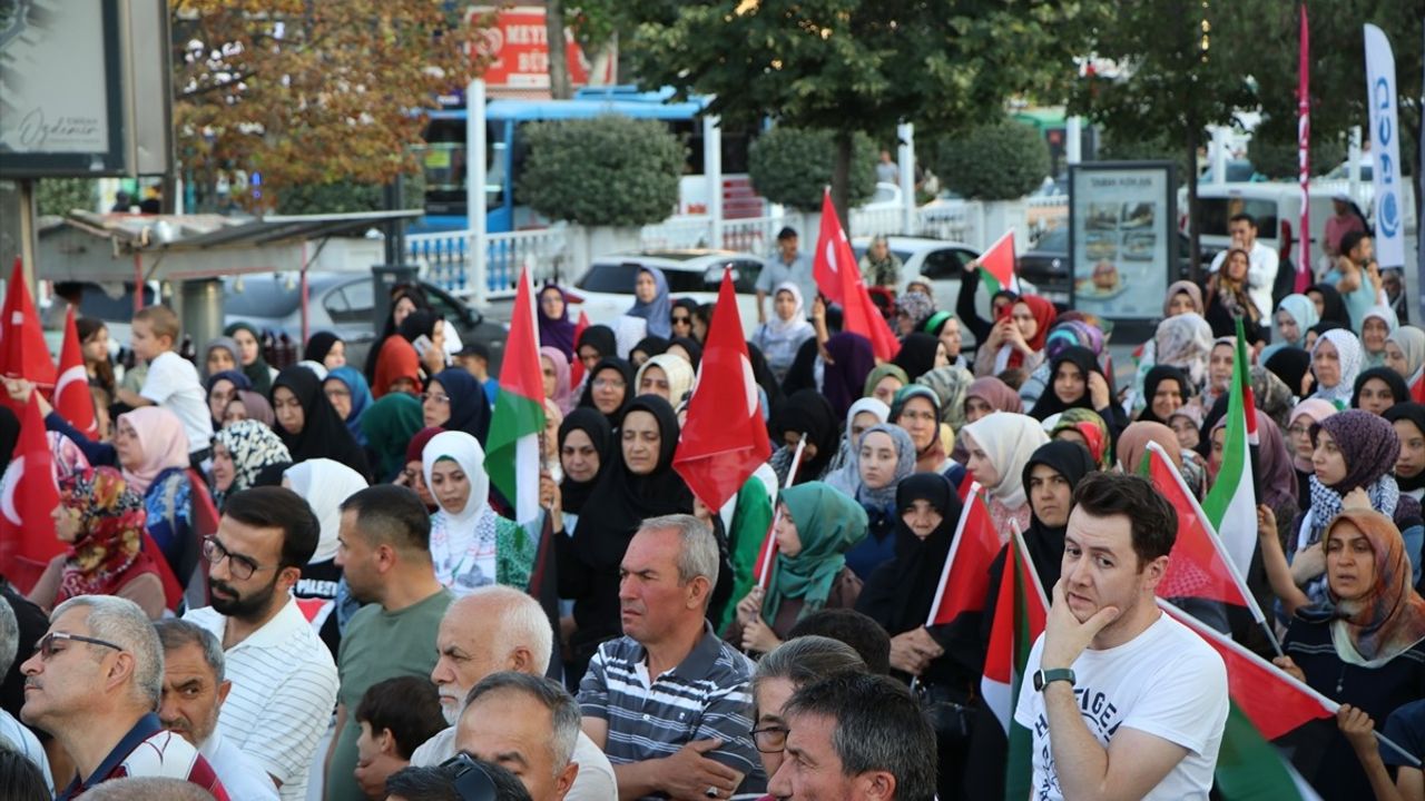 Türkiye'de Filistin'e Destek Gösterileri: Heniyye Suikastı ve İsrail'in Saldırılarına Tepkiler