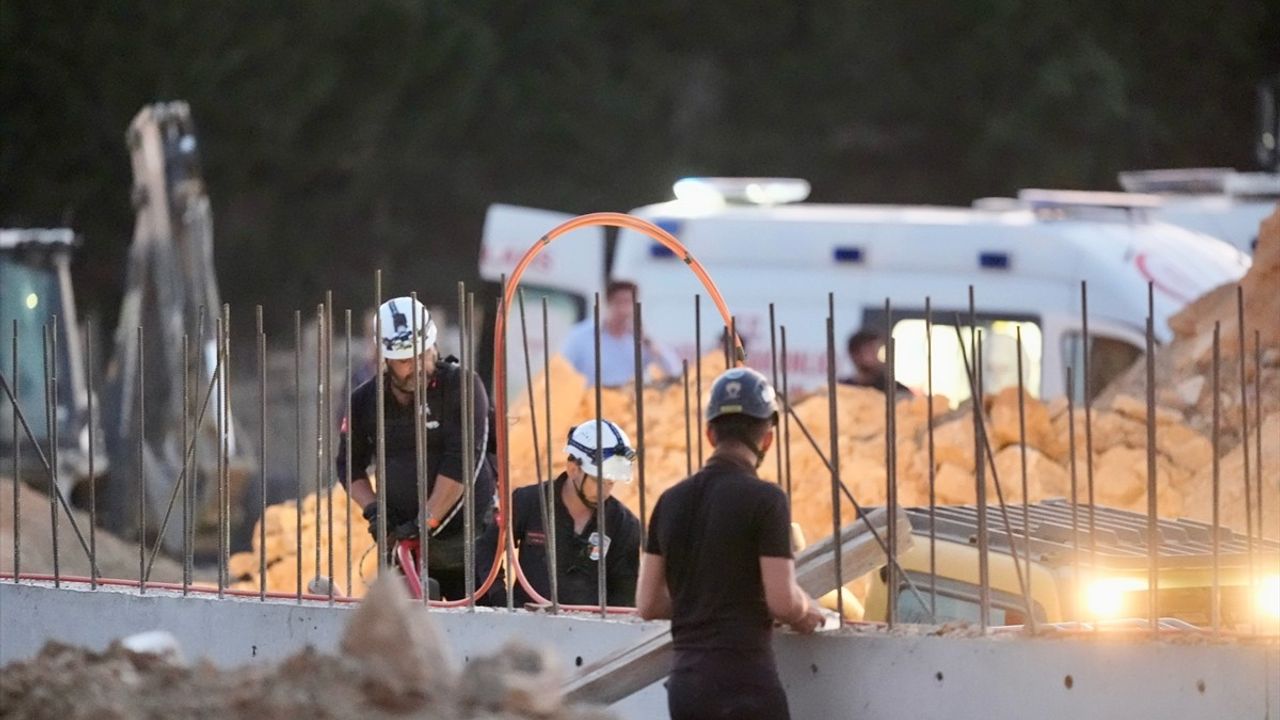 Tuzla'da Şantiyede Göçük: İki İşçi Hayatını Kaybetti