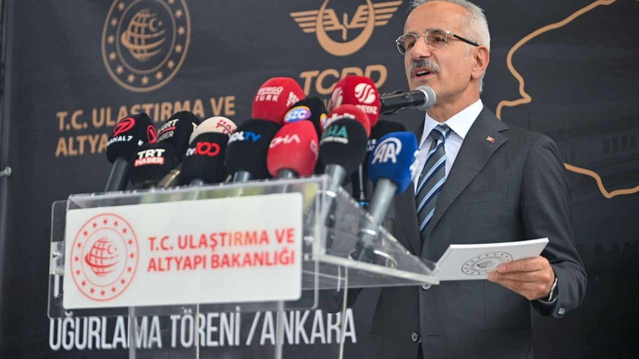 Ulaştırma ve Altyapı Bakanı'ndan Instagram'a Yönelik Erişim Engeli Açıklaması