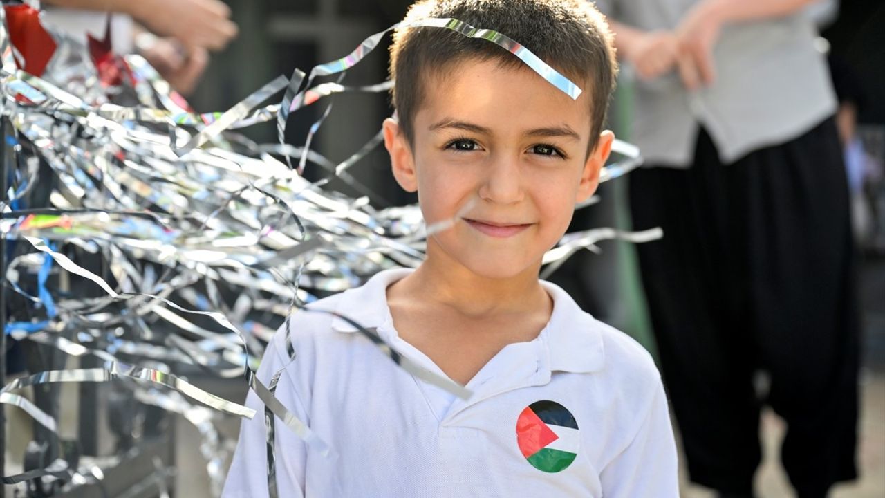 Ümraniye'de Çocuklar Kur'an Derslerinde Eğlenceli Zaman Geçiriyor