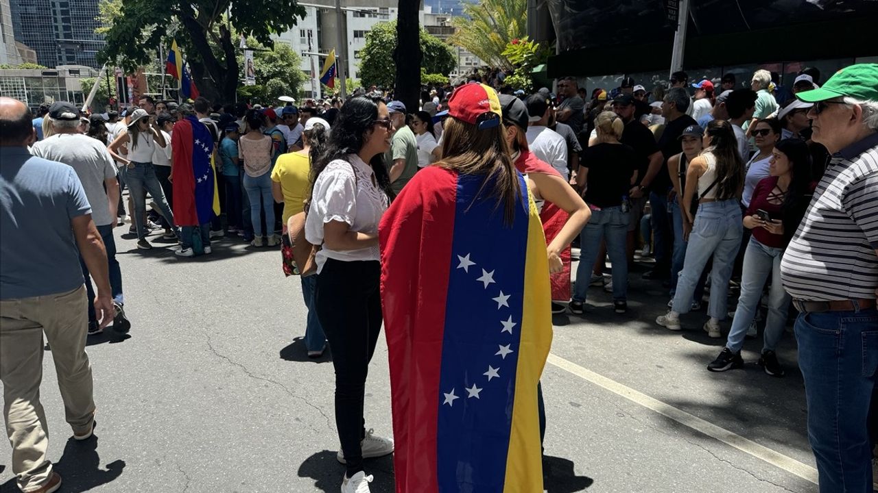 Venezuela'da İktidar ve Muhalefet Toplantıları Gerçekleşti