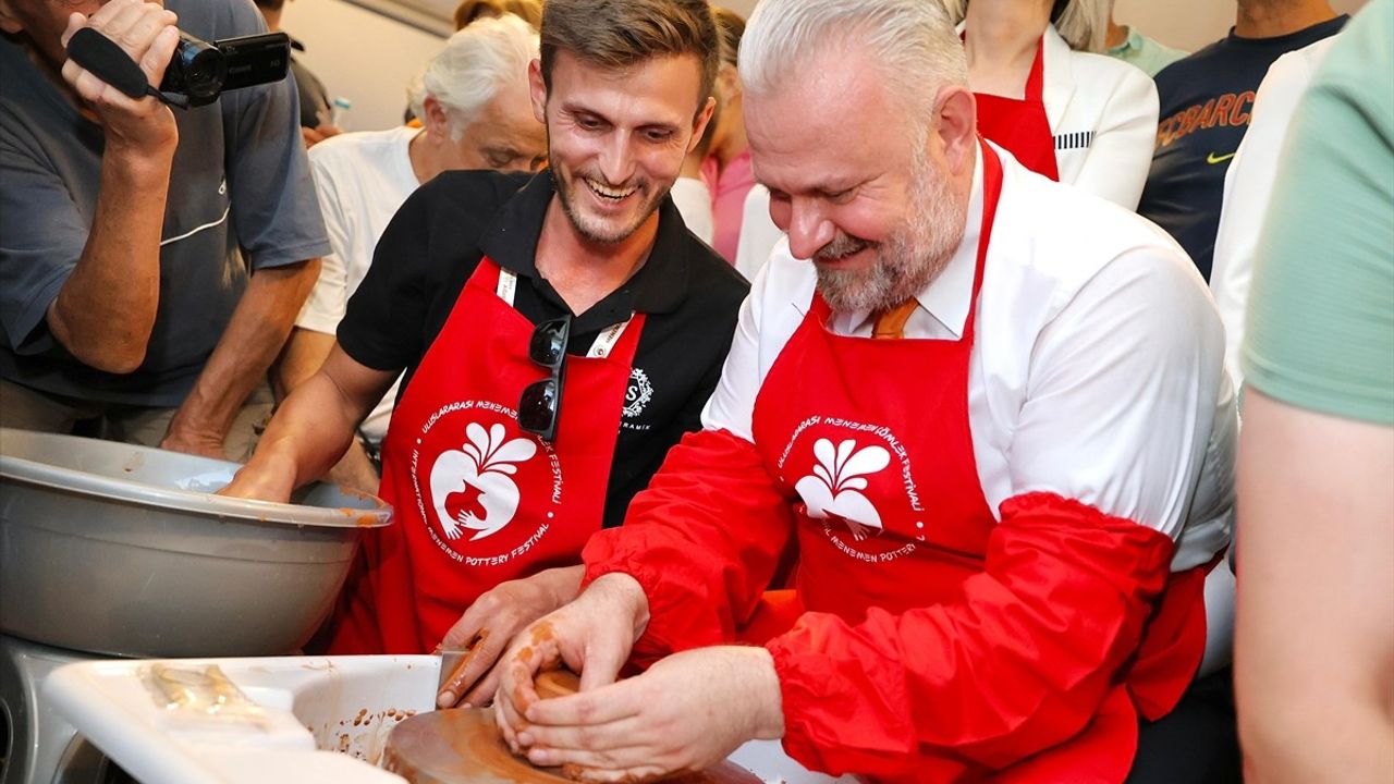 3. Uluslararası Menemen Çömlek Festivali Coşkuyla Başladı