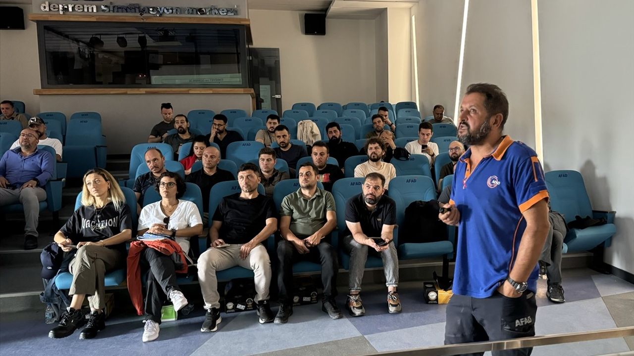AA Personeli Arama ve Kurtarma Eğitimlerine Katıldı