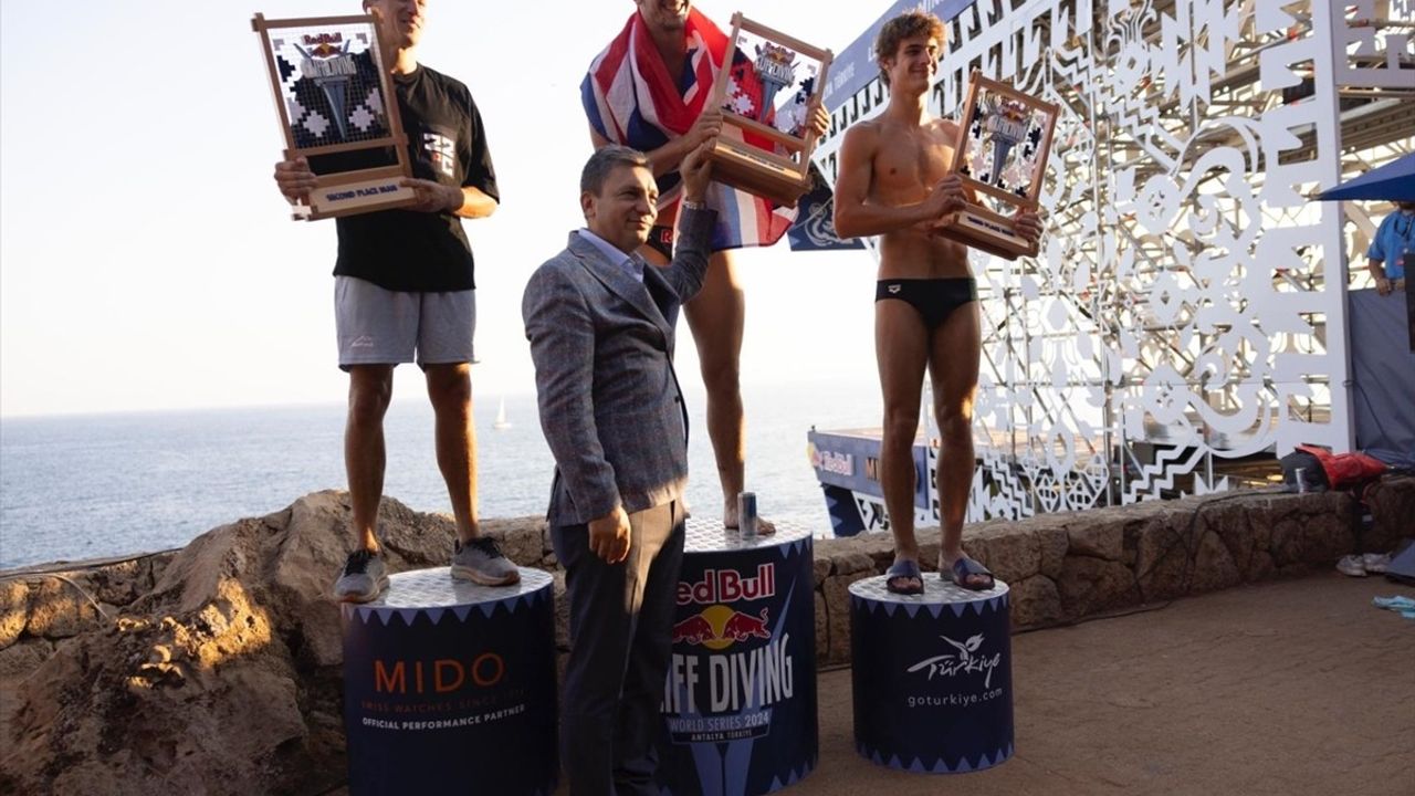 Antalya'da Red Bull Cliff Diving Dünya Serisi Heyecanı