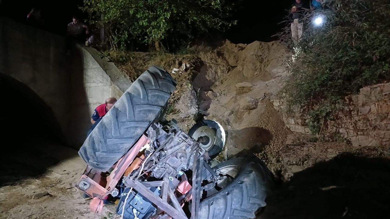 Aydın'da Traktör Devrilmesi: 1 Kişi Hayatını Kaybetti