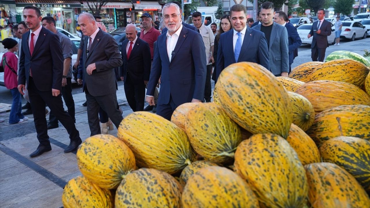 Bakan Işıkhan Düzce'de AK Parti'nin Hizmet Anlayışını Vurguladı