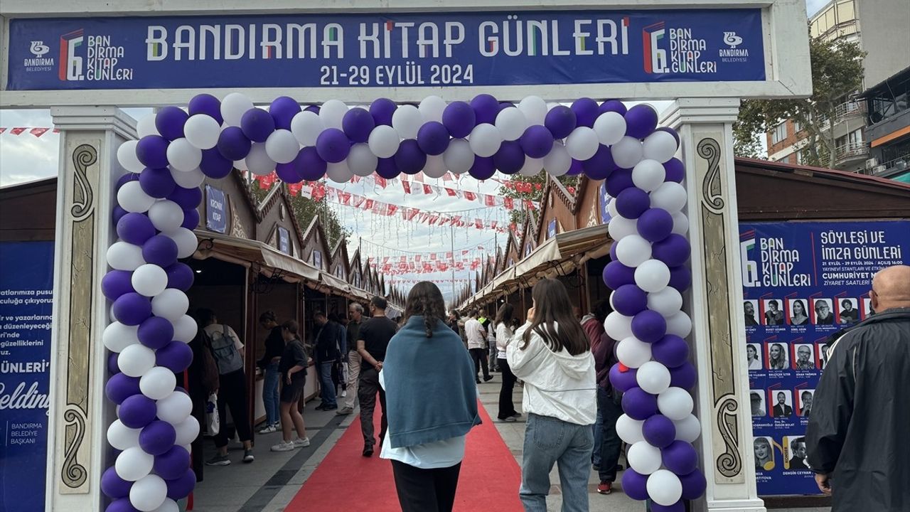 Bandırma Kitap Günleri 2023: Yazarlar ve Kitapseverler Bir Arada