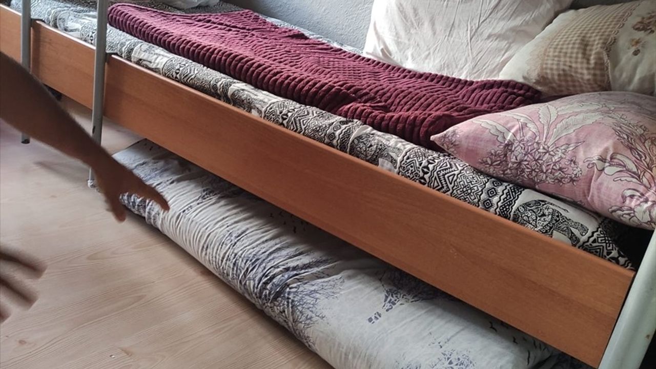 Bursa'da 30 Yıl Süreyle Aranan Hükümlü Ranzanın Altında Yakalandı