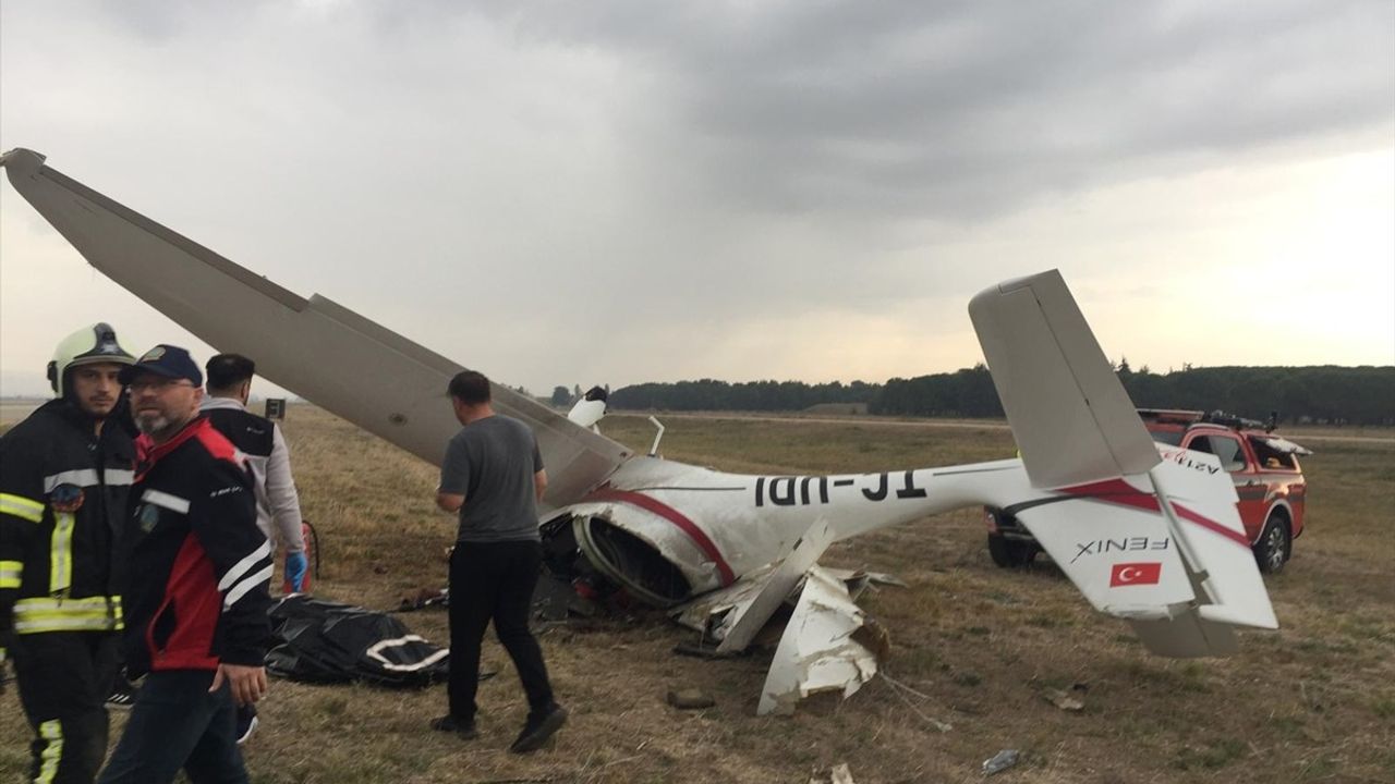 Bursa'da Eğitim Uçağı Düştü: İki Pilot Hayatını Kaybetti